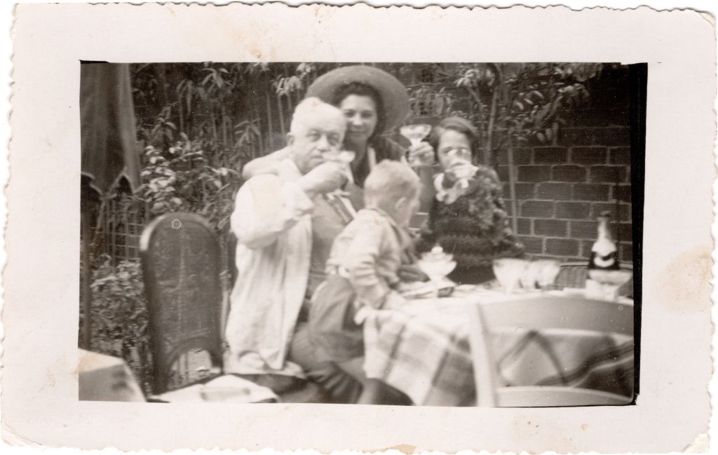 Ami intime de Baka, Veuf?
Considéré comme grandpPère
décédé par crise cardiaque